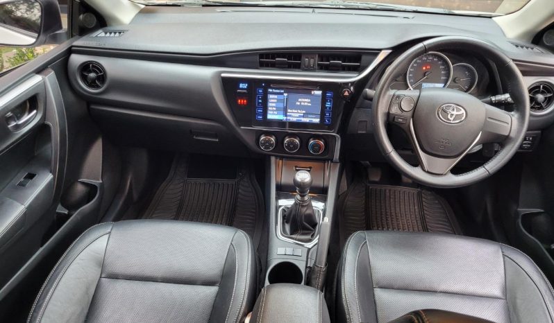 2017 Toyota Corolla 1.4D-4D Prestige full