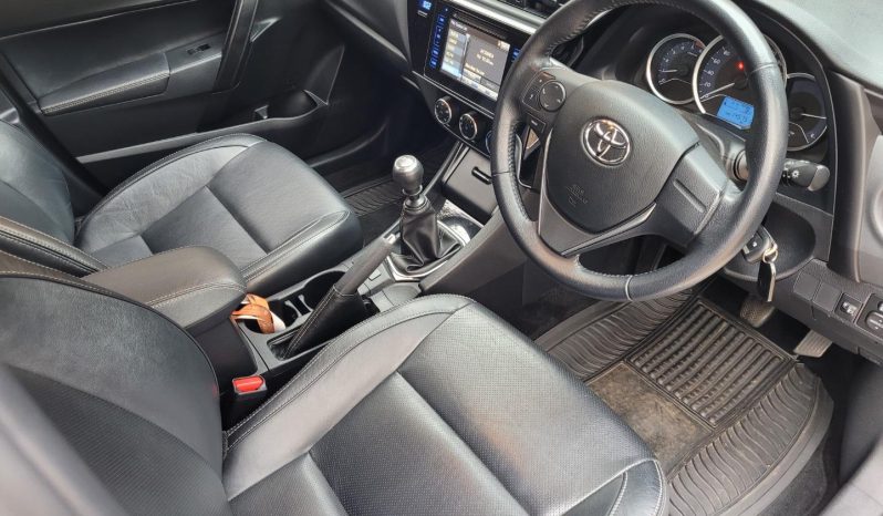 2017 Toyota Corolla 1.4D-4D Prestige full