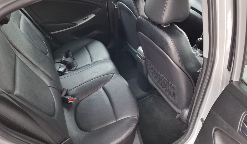 2014 Hyundai Accent Sedan 1.6 Fluid Auto full