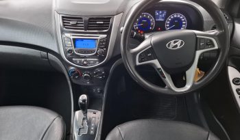 2014 Hyundai Accent Sedan 1.6 Fluid Auto full