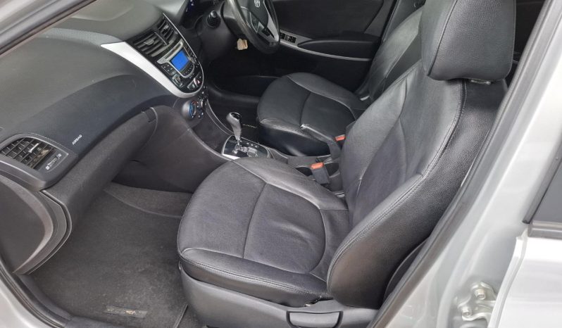2014 Hyundai Accent Sedan 1.6 Fluid Auto full