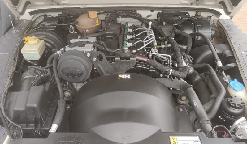 2009 Land Rover Defender 110 TD Station Wagon full
