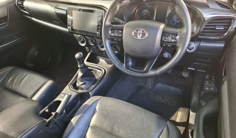 2021 Toyota Hilux 2.8GD-6 Xtra Cab 4×4 Legend full