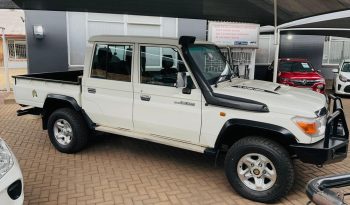 2013 Toyota Land Cruiser 79 4.5D-4D LX V8 Double Cab full