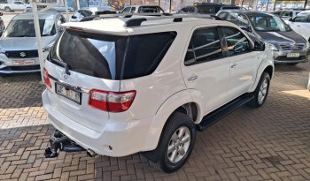 2011 Toyota Fortuner 3.0D-4D 4×4 auto full