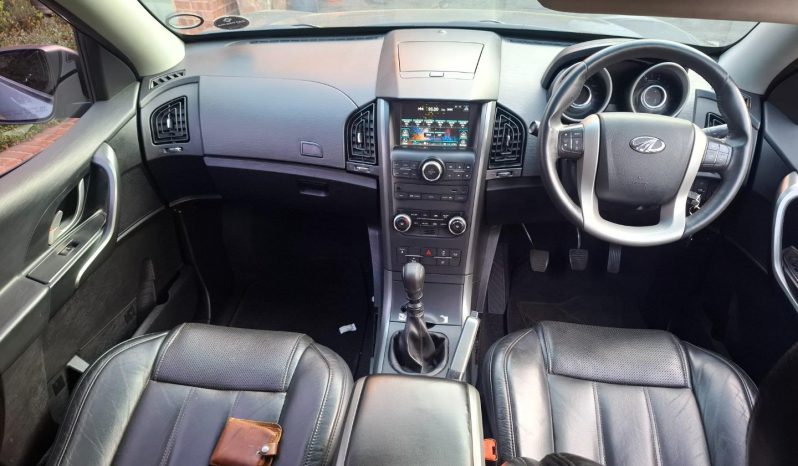 2017 Mahindra XUV500 2.2CRDe W8 full