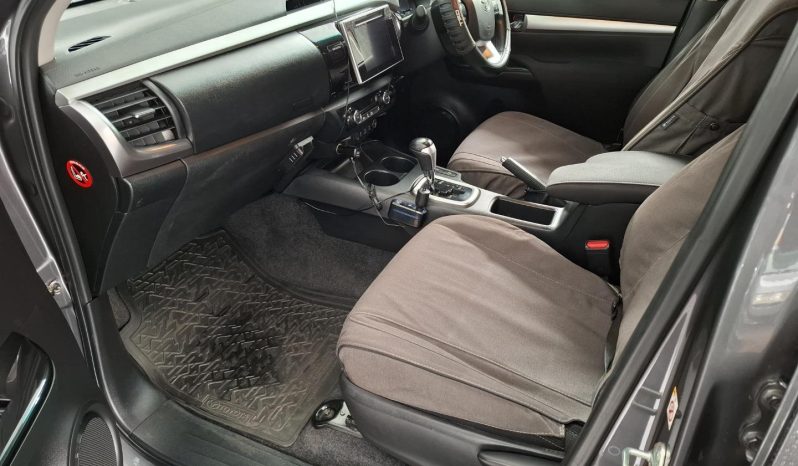2016 Toyota Hilux 2.8GD-6 Double Cab 4×4 Raider Auto full