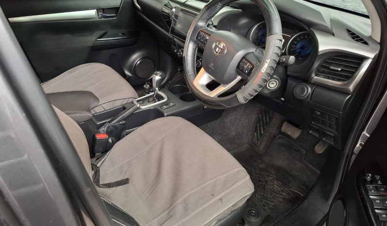 2016 Toyota Hilux 2.8GD-6 Double Cab 4×4 Raider Auto full