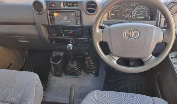 2015 Toyota Land Cruiser 76 4.5D-4D LX V8 Station Wagon full