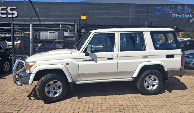 2015 Toyota Land Cruiser 76 4.5D-4D LX V8 Station Wagon