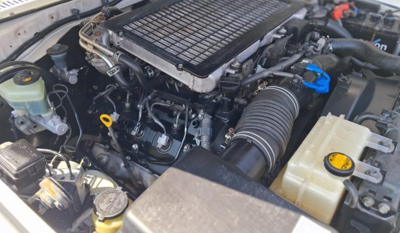 2015 Toyota Land Cruiser 76 4.5D-4D LX V8 Station Wagon full