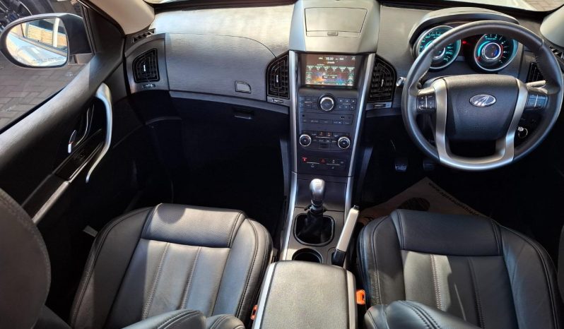 2020 Mahindra XUV500 2.2CRDe W8 full