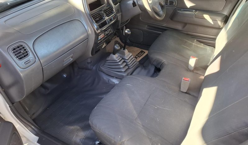 2013 Nissan NP300 Hardbody 2.5TDi 4×4 full