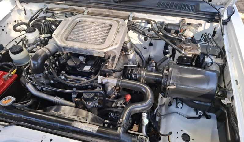 2013 Nissan NP300 Hardbody 2.5TDi 4×4 full