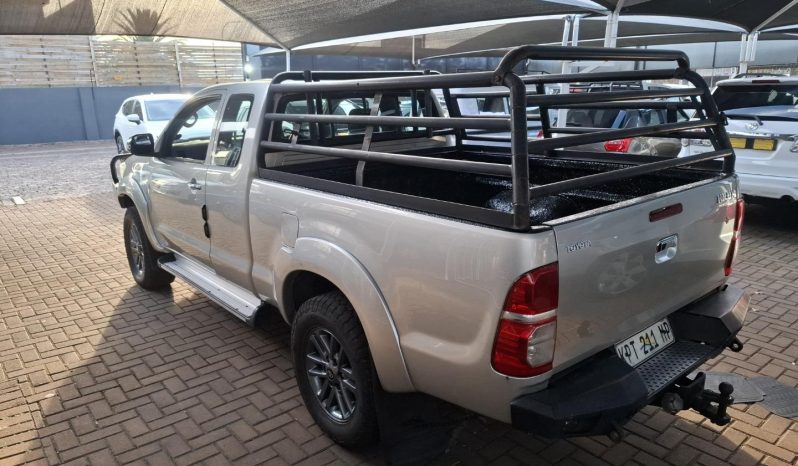 2015 Toyota Hilux 3.0D-4D Xtra Cab 4×4 Raider Legend 45