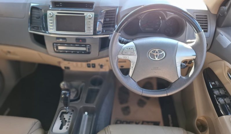 2012 Toyota Fortuner 3.0D-4D 4×4 auto full