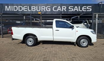 2015 Toyota Hilux 2.0 full