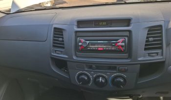 2015 Toyota Hilux 2.0 full