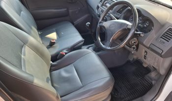 2015 Toyota Hilux 2.0 full
