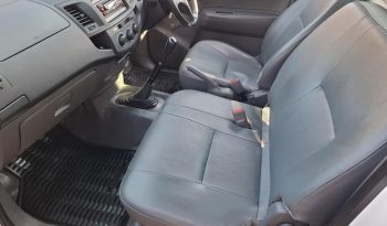 2015 Toyota Hilux 2.0 full