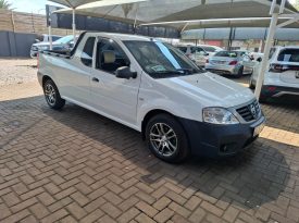2015 Nissan NP200 1.6i (aircon)
