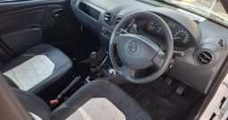 2015 Nissan NP200 1.6i (aircon)