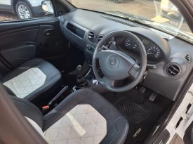 2015 Nissan NP200 1.6i (aircon)