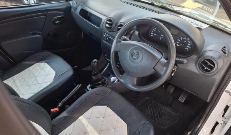 2015 Nissan NP200 1.6i (aircon) full
