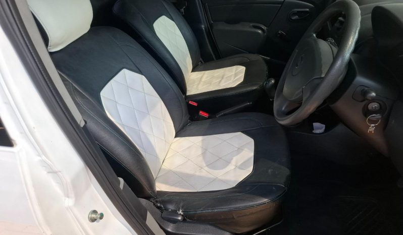 2015 Nissan NP200 1.6i (aircon) full