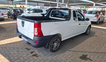 2015 Nissan NP200 1.6i (aircon) full