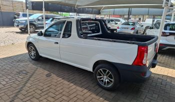 2015 Nissan NP200 1.6i (aircon) full