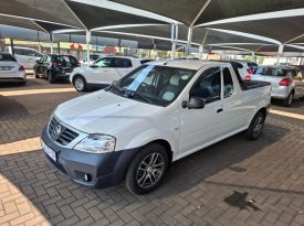 2015 Nissan NP200 1.6i (aircon)