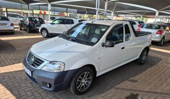 2015 Nissan NP200 1.6i (aircon) full