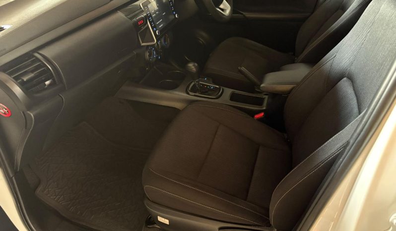 2022 Toyota Hilux 2.4GD-6 Double Cab Raider Auto full