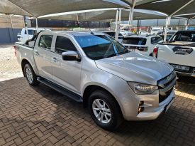2022 Isuzu D-Max 3.0TD Double Cab LS 4×4 (Manual)