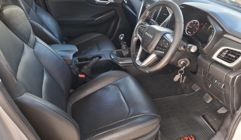 2022 Isuzu D-Max 3.0TD Double Cab LS 4×4 (Manual) full