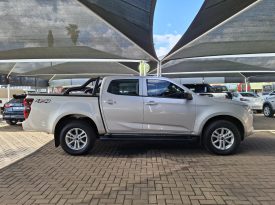 2022 Isuzu D-Max 3.0TD Double Cab LS 4×4 (Manual)