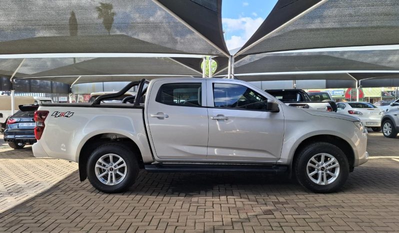 2022 Isuzu D-Max 3.0TD Double Cab LS 4×4 (Manual)