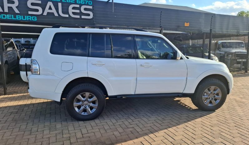2015 Mitsubishi Pajero 5-Door 3.2DI-D GLS full