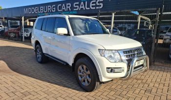 2015 Mitsubishi Pajero 5-Door 3.2DI-D GLS full